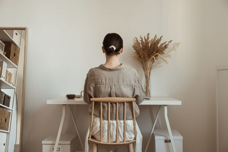 9 Ergonomic Tips for Synchronizing Your Work Station and Office Chair